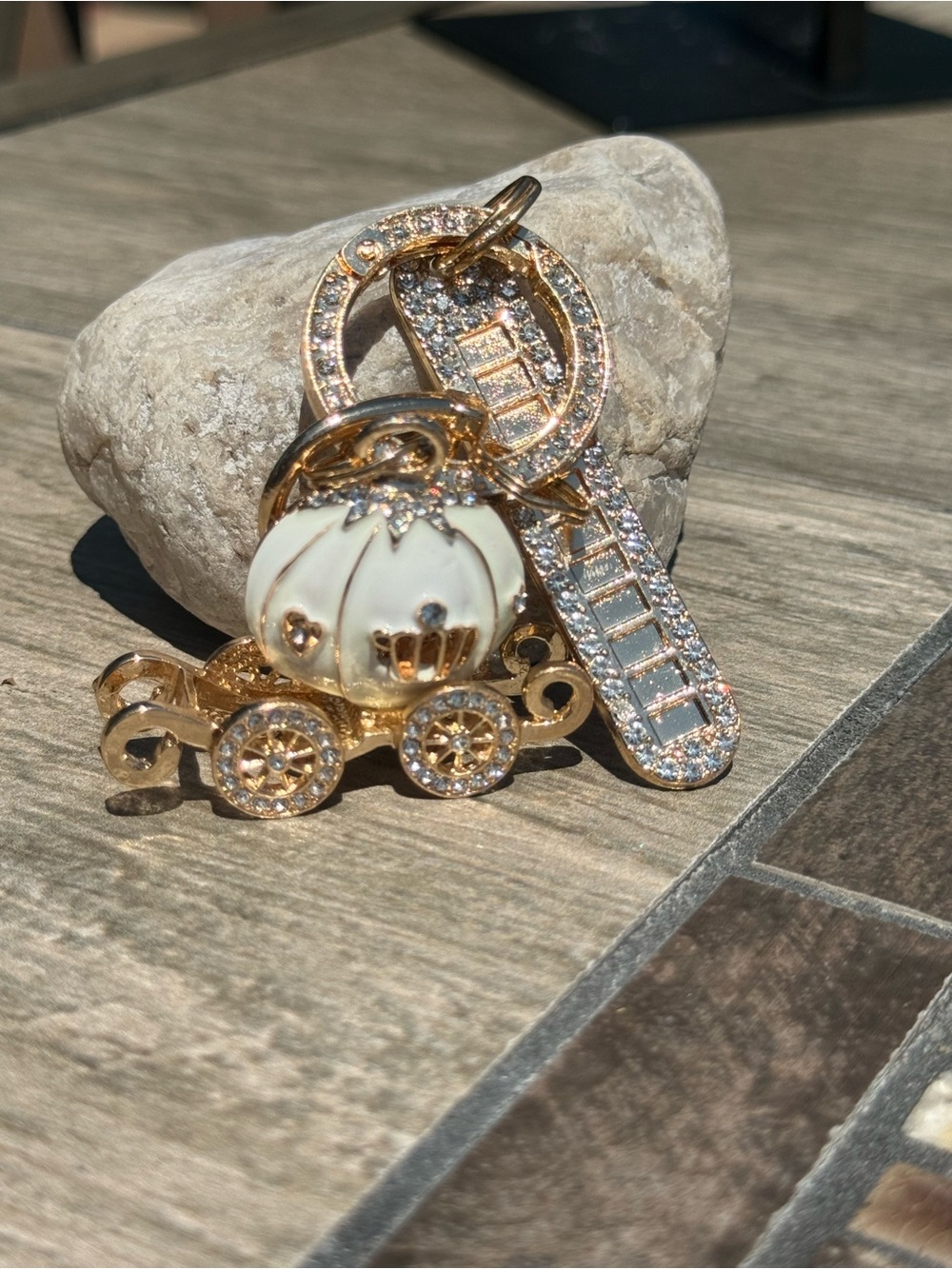 Crystal Cinderella white Carriage Keychain with Cream Enamel Accent